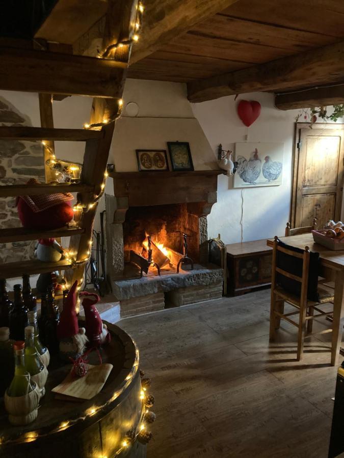 カプレーゼ・ミケランジェロ La Casina Del Preteヴィラ エクステリア 写真