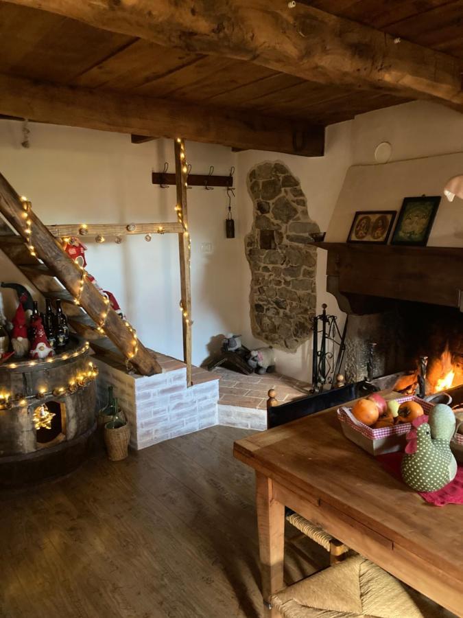 カプレーゼ・ミケランジェロ La Casina Del Preteヴィラ エクステリア 写真